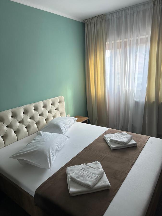 Hotel Freedom&Relax à Buzău Extérieur photo
