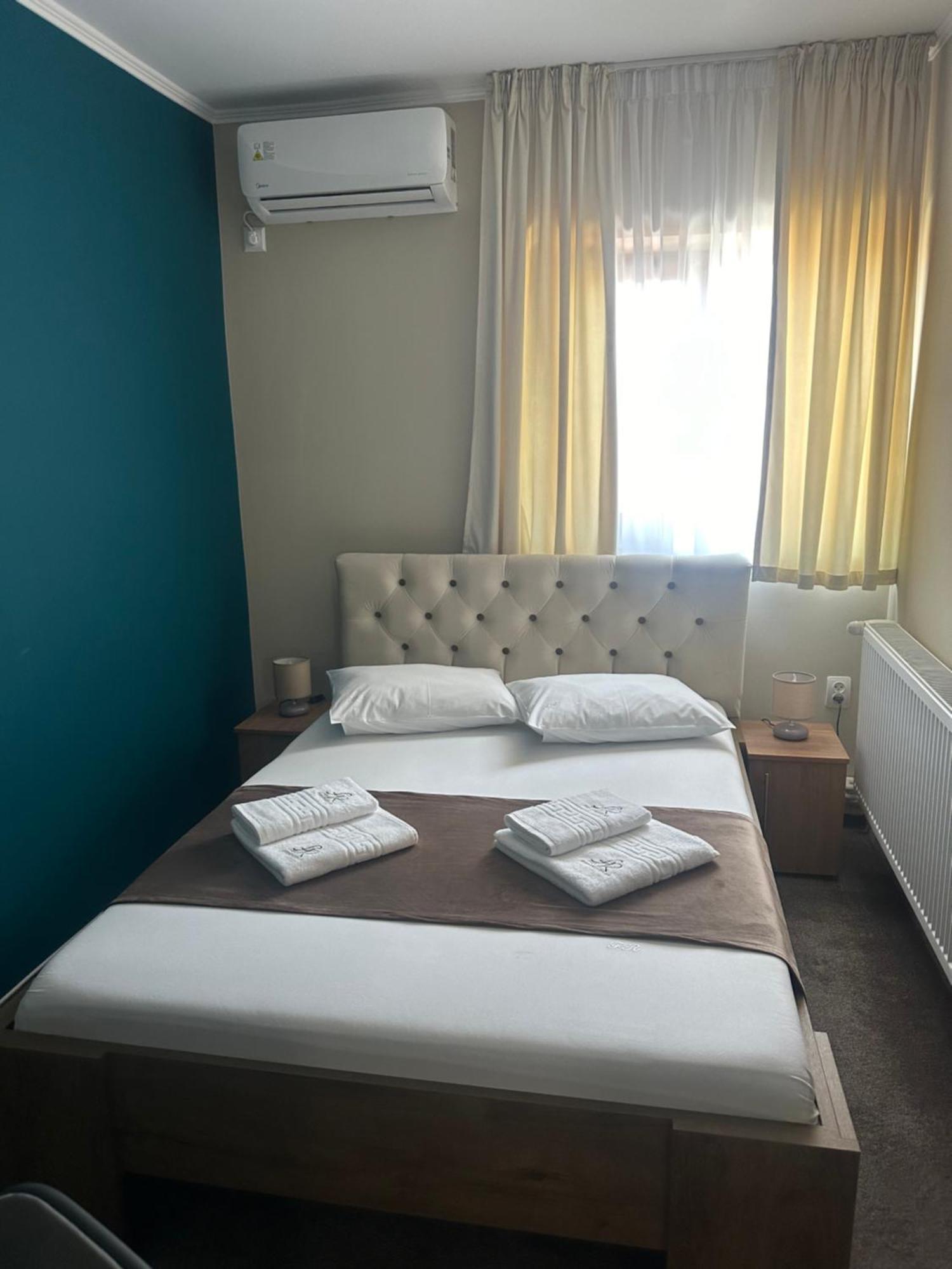 Hotel Freedom&Relax à Buzău Extérieur photo